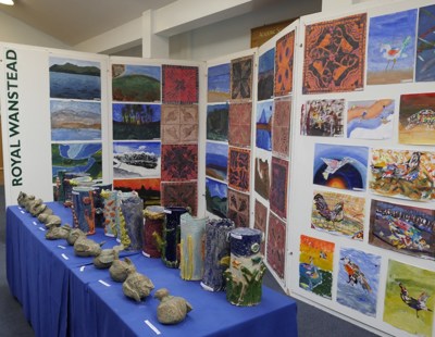 Close Art Exhibition (33)