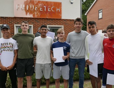Marcus Goding, Toby Fryers, Rishi Khiroya, Tom Faulks, Elliot Lewis and Connor Williamson at Reed